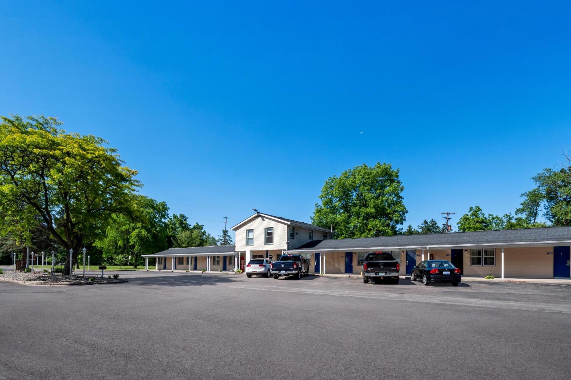 Americas Best Value Inn Jonesville/Hillsdale Ngoại thất bức ảnh